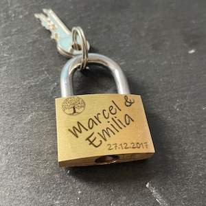 Liebesschloss, Lebensbaum, Schloss mit Gravur, Valentinstag, Hochzeitsgeschenk personalisiert, Herz Gravur, Liebesschloss mit Gravur,