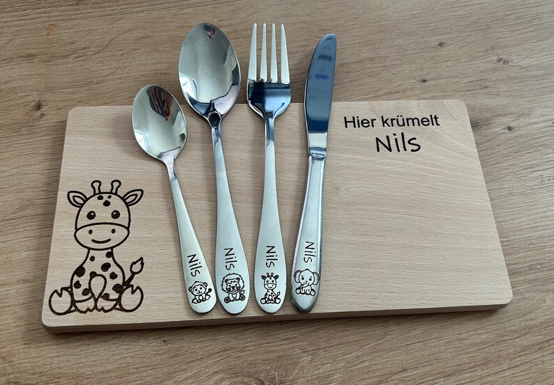 Personalisiertes Besteck für Kinder mit Gravur Zoo Motive Kinderbesteck inkl. Holzbox und Frühstücksbrett Bild 9