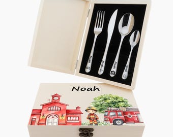 Children's cutlery with engraving – Fire truck – Colored wooden box – Personalized name – Gift idea for birth & christening – Breakfast board