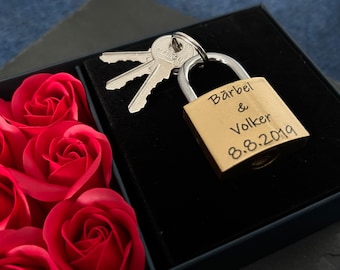 Love lock, lock with engraving, Valentine's Day, personalized wedding gift, heart engraving, moving in gift, love lock with engraving,