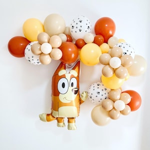 Ghirlanda di palloncini Bingo con licenza, decorazioni per il compleanno di Bluey e Bingo, compleanno a tema Bluey, festa di Bluey e Bingo, decorazioni per il compleanno di cuccioli