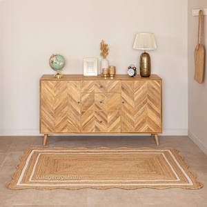 Handwoven Scalloped Jute Area Rug: Boho Modern Decor