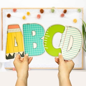 Letras y números de regreso a clases para tablones de anuncios, aulas y decoración de puertas, editables: plantilla de PowerPoint y Canva, decoración imprimible