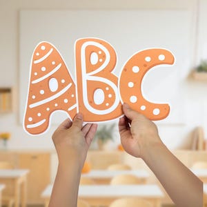 Lettrage en pain d'épice - Titres de babillard imprimables, modèle de décoration de salle de classe et de porte