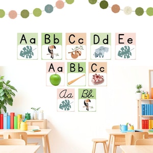 Pósteres del alfabeto de safari en la jungla: fuentes cursivas y decorativas para primaria, decoración para el aula, pósteres imprimibles de gran formato para el aula.