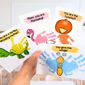 Cartes empreintes de main pour la fête des mères - Souvenirs pour les mamans, modèles dans différentes versions, téléchargement immédiat