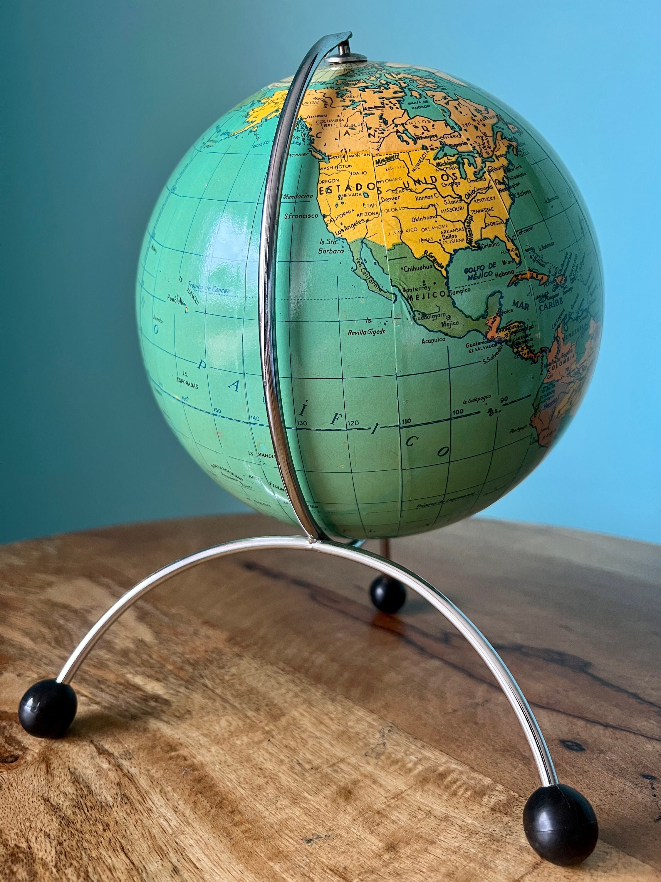 Globe terrestre lumineux - 150 cm