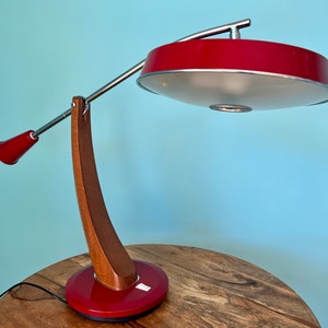 Vintage FASE President Pendulo Red Desk Lamp - 70&#39;s Iconic Spanish Industrial Design - Impeccable Condition - Retro Lighting Choice