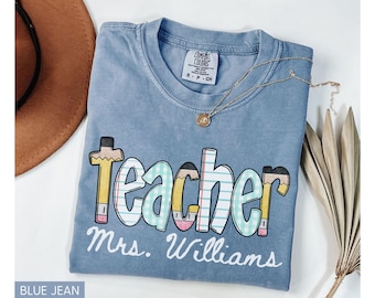 Chemise personnalisée pour enseignant Comfort Colors®, chemise nom de l'enseignant, t-shirt enseignant pour la rentrée des classes, chemises de l'équipe enseignante, joli cadeau de remerciement pour enseignant