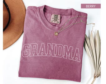 Grandma Shirt Comfort Colors®, Grandma Tshirt, Grandma Tee, Pregnancy Announcement Shirt, Pregnancy Reveal to Mom, New Grandma Gift