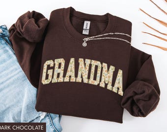Grandma Sweatshirt, Grandma Goose Shirt, Grandma Crewneck, Grandma Sweater, Gift for Grandma, First Time Grandma Gift, Grandma Floral
