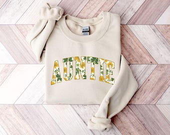 Auntie St Patrick's Day Sweatshirt, Auntie Shamrock Sweatshirt, Auntie St Patty's Day Shirt, Aunt Crewneck, Irish Aunt, Lucky Auntie Sweater