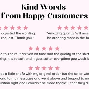 Pu&ograve; includere: Sfondo rosa chiaro con il testo "Kind Words from Happy Customers" in nero. Sono visualizzate recensioni dei clienti con valutazioni a stelle rosa. Le recensioni lodano il servizio e la qualit&agrave; dei prodotti del venditore.