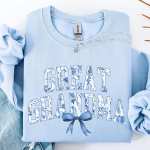 Great Grandma Sweatshirt, Blue Bow Toile Great Grandma Sweatshirt, Great Grandma Crewneck, Great Grandma Sweater, Gift for Great Grandma