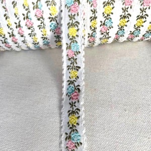 3/4" Vintage Jacquard Sweet Feather Edge Floral Stitch Edging, Floral  Pink, Yellow, Baby Blue