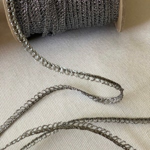 5 Yards - Antique Silver Loops of Metallic Vintage Lace, Filigree Light Lace, Elegant Embellishment, Doll Trim, Metallic Dainty Loops