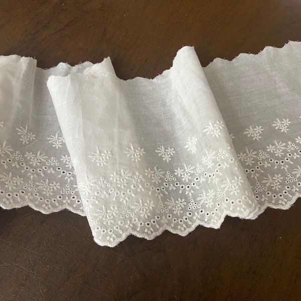 6" Jumbo Floral Cotton Eyelet Scalloped Lace Floral Edge Natural Soft White Dainty Floral Embroidered Peek-A-Boo Lace Edge Knit Lace Trim