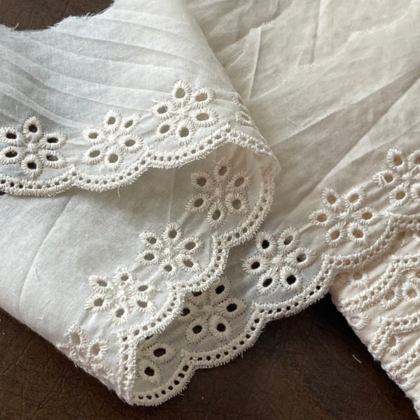 Cotton Floral Natural Cotton Eyelet Lace Scalloped Eyelet Floral Edge Natural Dainty Embroidered Peek-A-Boo Lace Edge Detail, Knit Lace -