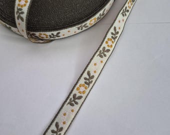 Vintage Sweet (2yds) Natural Woven Floral  Embroidered Jacquard Ribbon Trim Natural Multi, 2 Yards Floral Design