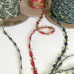 1 Yd-Vintage Rosebud Guimp Rosette Braid Chain Floral Iridescent Passementrie embellishment , Doll Trim,