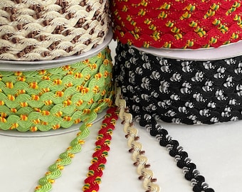 SPOOL 36 Yards- Vintage Novelty Feather Edge Vintage Ric Rac Reversible Ribbon Feather Edge Doll Dainty Craft Ribbon Sewing Accent Trim