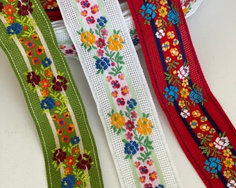 1 1/4" Vintage Embroidered Floral Delight Double Edge Mesh Lattice Edge Cotton Jacquard Floral Ribbon