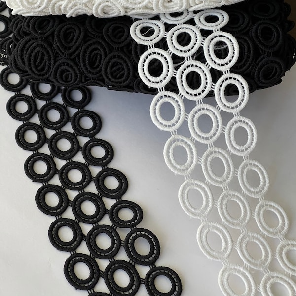 2 1/2" Geometric, Venise Lace,  Circles, Loops & Loops of  Wide Fancy Venise Geometric Venise Reversible Lace Black, White