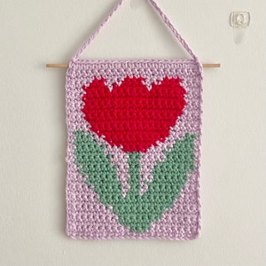 小さなチューリップの花のかぎ針編みタペストリーパターンpdf、壁掛け、DIYルームデコレーションニット、花柄、ヴィンテージy2kファンキー、完璧なギフト