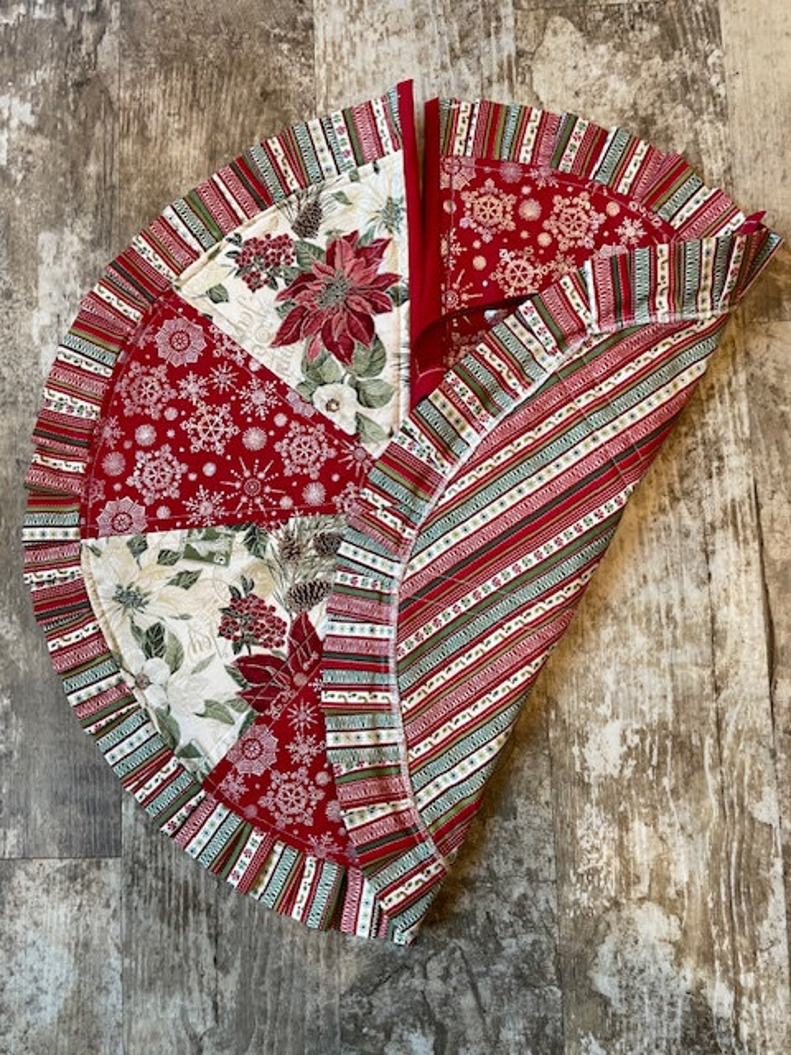 Mini Christmas Tree Skirt, Christmas Tree Skirt, Poinsettia Tree Skirt