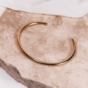 Simple Gold Bangle, 18K Gold Cuff Bracelet, Minimalist Open Bangle for Women, for Men, Layering Bangle, Everyday Anti Tarnish Cuff for Her