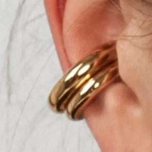 Pair of Gold Ear Cuffs, Ear Wrap, Thick Gold Cuff Earrings, No Piercing Cartilage Cuff, Gold Hugging Hoops, Dainty Gold Cuff, Minimalist