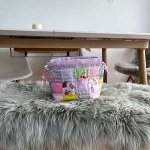 Mini trousse à tricoter/trousse de toilette au crochet pour projet matelassé en patchwork