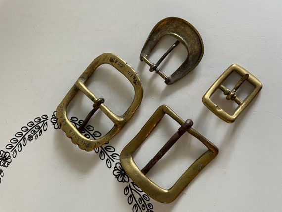 Lot Of 4 Vintage Brass And Brass Tone Belt Buckles - image 9