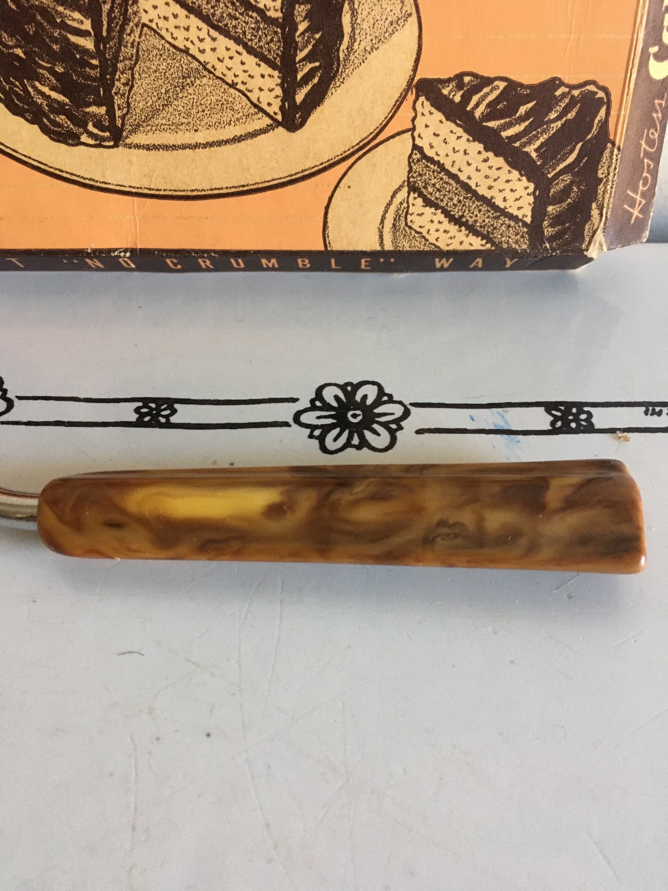 Vintage Hostess Cake Breaker Angel Food Knife Brown Marbled Bakelite
