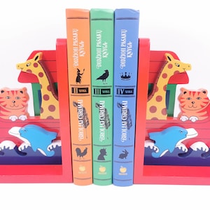 Bookends Vintage Zoo Animals Book Ends Set, Book Shelf Ornaments, Book Stopper, Book Lovers Accessory, L-shaped Wooden Nursery Decor Gift
