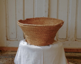 Vintage handmade straw basket, rye straw basket