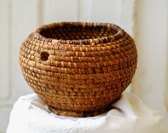 Vintage handmade Large straw basket