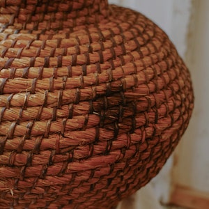 Vintage large basket, hand woven basket in a really good condition. image 5