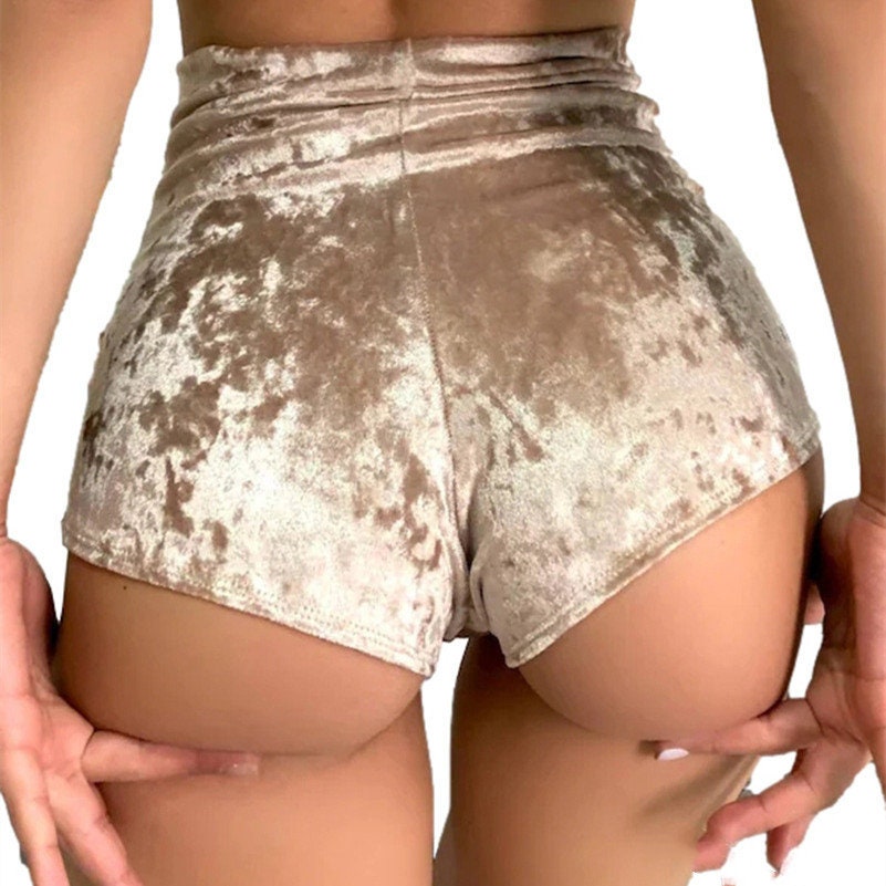 Girls In Booty Shorts