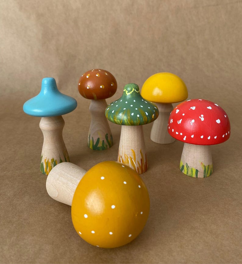 Wooden Mushroom Toys - Colorful Montessori Nature Play Set - Natural Wood Mushrooms for Imaginative Play - Perfect Gift for Kids*