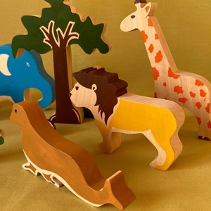 AEVVV Farm Animals Set 3 Pcs Small Wood Nesting Dolls For