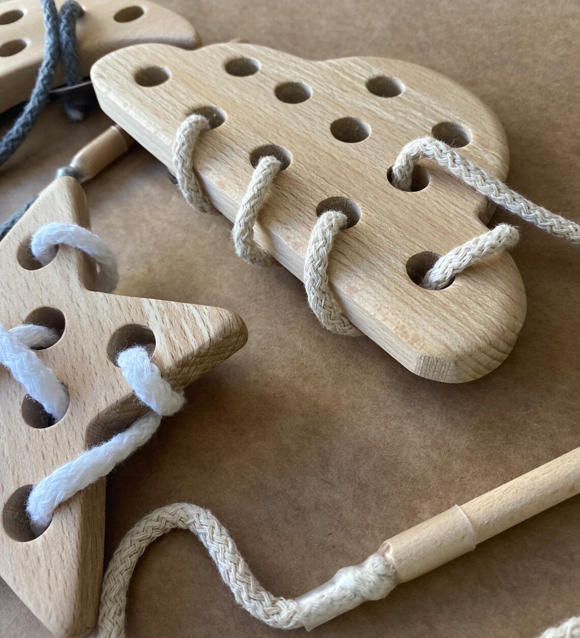Montessori Wooden Lacing Toy Set - Educational Fine Motor Skills Toy ...