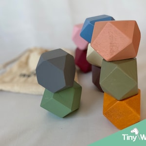 Montessori Stacking Rocks Toy, 10 Piece Tumi Ishi Wooden Balance Stones, Educational Geometric Cubic Toy for Babies Gift