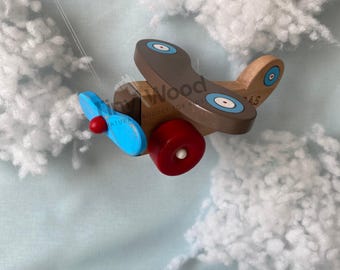 Jouet avion en bois naturel écologique fait main original pour garçon Jouet avion en bois naturel écologique fait main original pour garçon