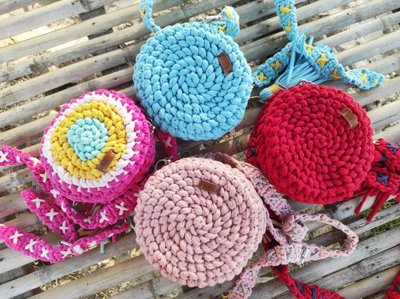 Crochet macaron shop bag