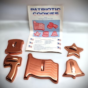 Vintage Mirro U.S.A. Solid Patriotic Cookie Cutters 5 Designs & Leaflet Very Good Condition