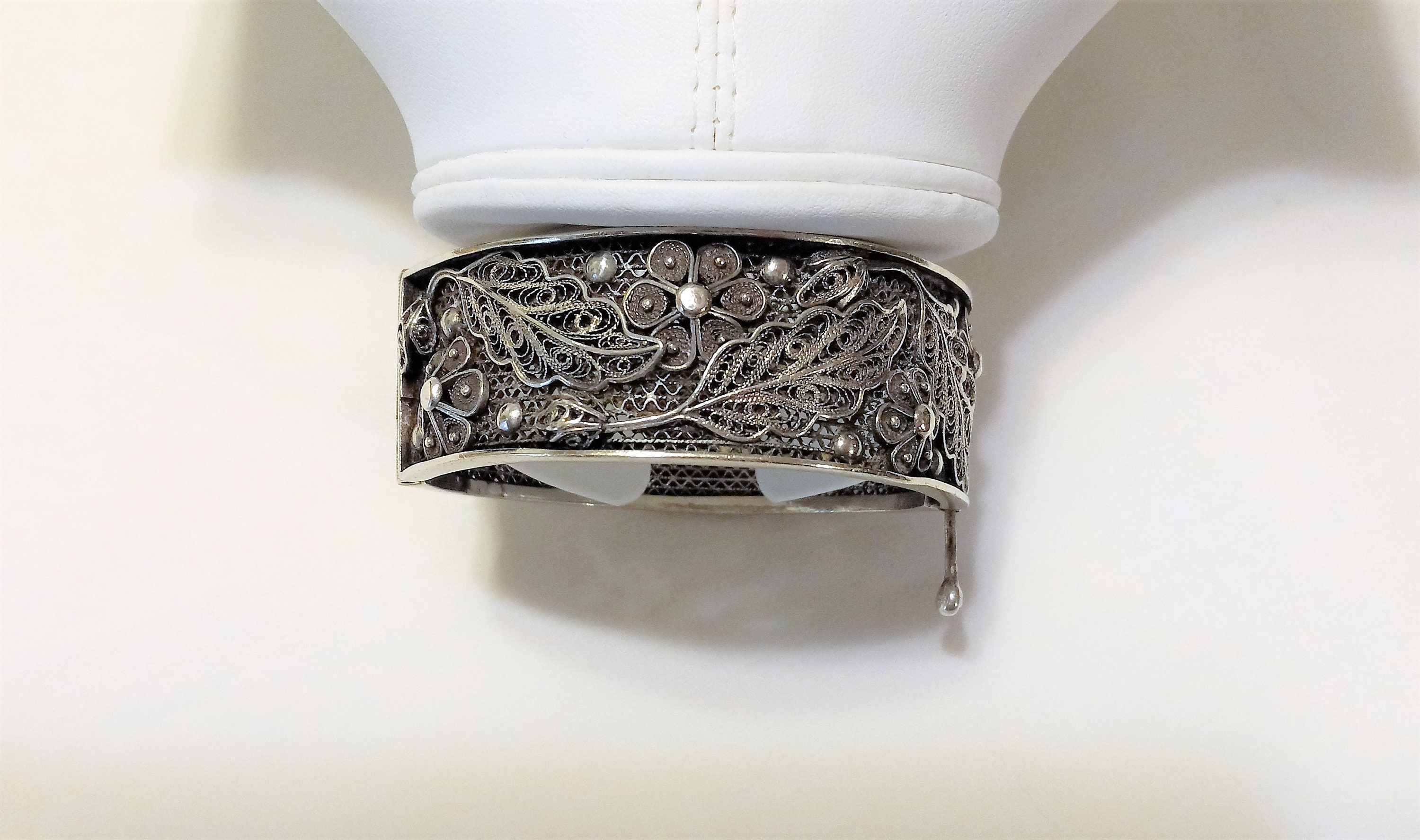 Vintage Sterling Silver Bracelet Leaves & Flowers Filigree