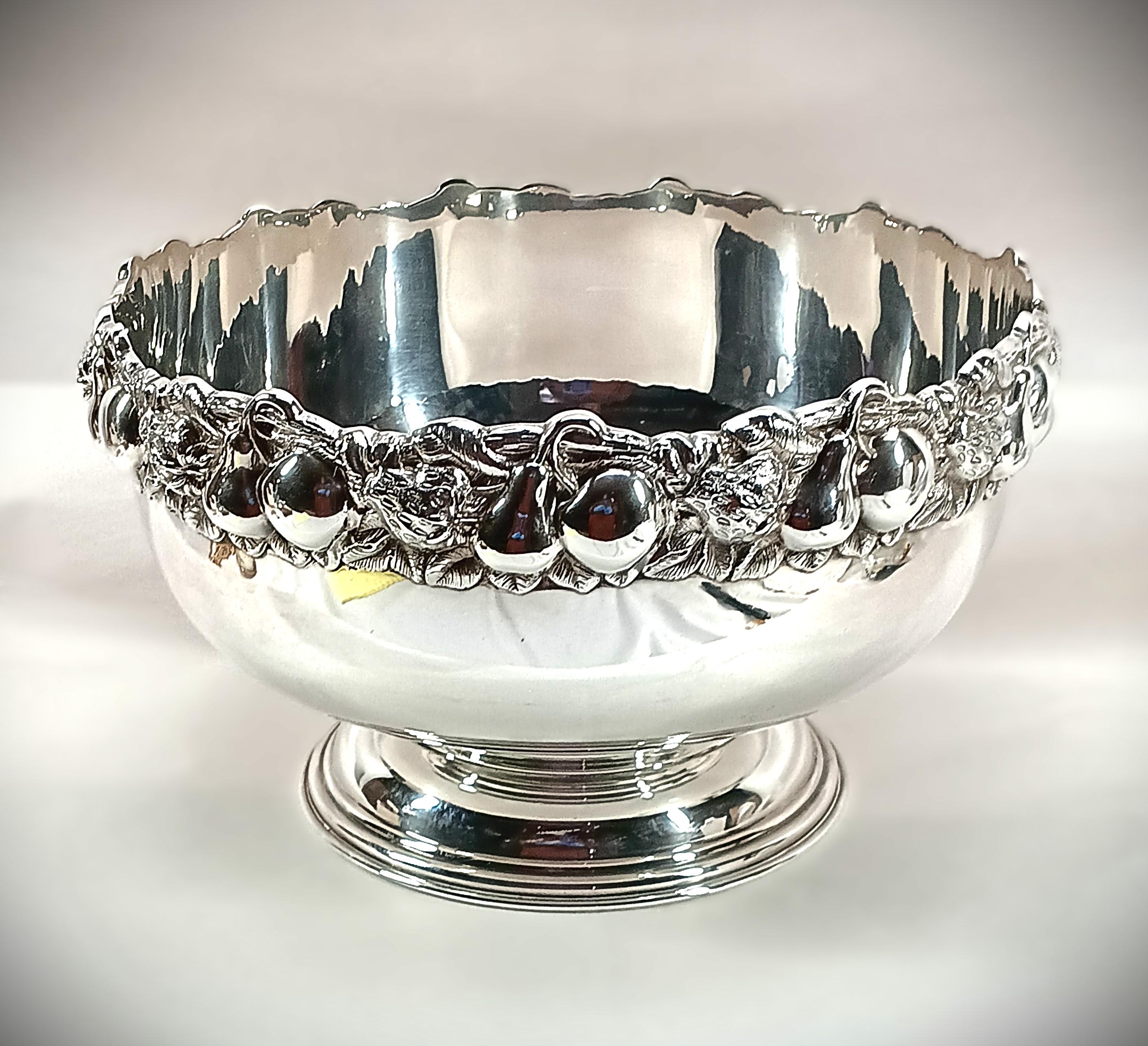 希少　Topazio 装飾的シルバープレート 果物柄　ポルトガル製 2キロ程 Topazio silver plate - Etsy 日本