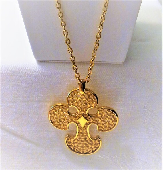 Stunning Crown Trifari, Large, Gold Tone Cross Pe… - image 3