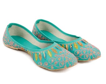 simple juti for women